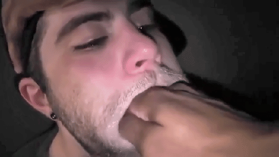 Suck-Dick-3---XVIDEOS.gif
