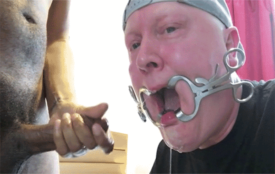 White-Scumbag-Throaters-2--Free-Gay-Porn-Video-e4--copie-1.gif